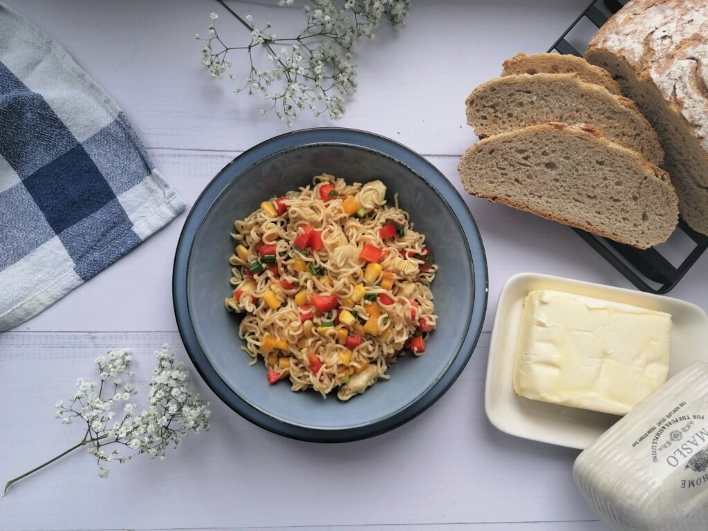 Sałatka z zupek chińskich