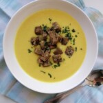 Sernik na zimno z truskawkami