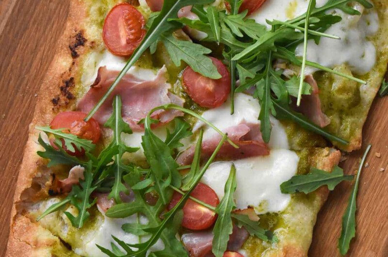 Pinsa z zielonym pesto